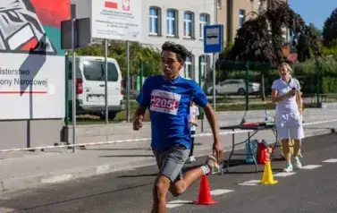 XVIII Og&oacute;lnopolski Bieg Szlakiem 3 Wież - Owocowe Biegi Uliczne Dzieci i Młodzieży 9
