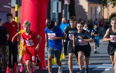 XVIII Og&oacute;lnopolski Bieg Szlakiem 3 Wież - Owocowe Biegi Uliczne Dzieci i Młodzieży 10