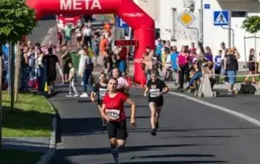 XVIII Og&oacute;lnopolski Bieg Szlakiem 3 Wież - Owocowe Biegi Uliczne Dzieci i Młodzieży 56