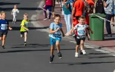 XVIII Og&oacute;lnopolski Bieg Szlakiem 3 Wież - Owocowe Biegi Uliczne Dzieci i Młodzieży 81
