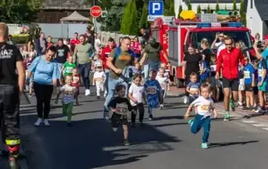 XVIII Og&oacute;lnopolski Bieg Szlakiem 3 Wież - Owocowe Biegi Uliczne Dzieci i Młodzieży 98