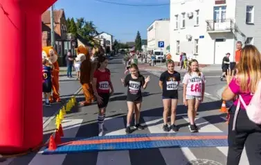 XVIII Og&oacute;lnopolski Bieg Szlakiem 3 Wież - Owocowe Biegi Uliczne Dzieci i Młodzieży 179