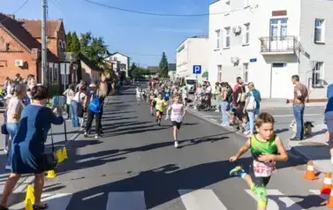 XVIII Og&oacute;lnopolski Bieg Szlakiem 3 Wież - Owocowe Biegi Uliczne Dzieci i Młodzieży 195