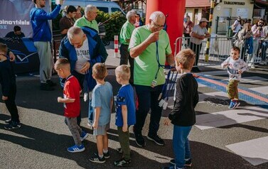 XIX Og&oacute;lnopolski Ekologiczny Bieg Krainy 3. Wież nad Borami &ndash; Owocowe Biegi Uliczne Dzieci i Młodzieży 21