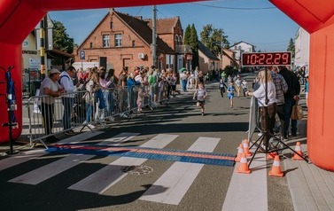 XIX Og&oacute;lnopolski Ekologiczny Bieg Krainy 3. Wież nad Borami &ndash; Owocowe Biegi Uliczne Dzieci i Młodzieży 25