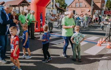 XIX Og&oacute;lnopolski Ekologiczny Bieg Krainy 3. Wież nad Borami &ndash; Owocowe Biegi Uliczne Dzieci i Młodzieży 29