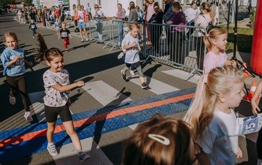 XIX Og&oacute;lnopolski Ekologiczny Bieg Krainy 3. Wież nad Borami &ndash; Owocowe Biegi Uliczne Dzieci i Młodzieży 46