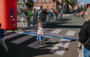 XIX Og&oacute;lnopolski Ekologiczny Bieg Krainy 3. Wież nad Borami &ndash; Owocowe Biegi Uliczne Dzieci i Młodzieży 60