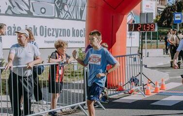 XIX Og&oacute;lnopolski Ekologiczny Bieg Krainy 3. Wież nad Borami &ndash; Owocowe Biegi Uliczne Dzieci i Młodzieży 68