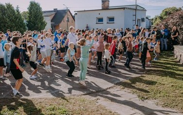 XIX Og&oacute;lnopolski Ekologiczny Bieg Krainy 3. Wież nad Borami &ndash; Owocowe Biegi Uliczne Dzieci i Młodzieży 121