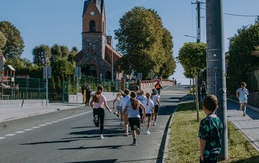 XIX Og&oacute;lnopolski Ekologiczny Bieg Krainy 3. Wież nad Borami &ndash; Owocowe Biegi Uliczne Dzieci i Młodzieży 154