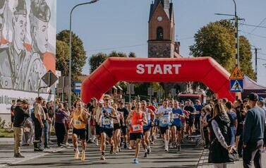 XIX Og&oacute;lnopolski Ekologiczny Bieg Krainy 3. Wież nad Borami &ndash; Owocowe Biegi Uliczne Dzieci i Młodzieży 160