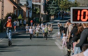 XIX Og&oacute;lnopolski Ekologiczny Bieg Krainy 3. Wież nad Borami &ndash; Owocowe Biegi Uliczne Dzieci i Młodzieży 192