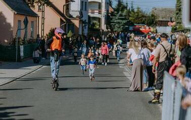 XIX Og&oacute;lnopolski Ekologiczny Bieg Krainy 3. Wież nad Borami &ndash; Owocowe Biegi Uliczne Dzieci i Młodzieży 234