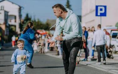 XIX Og&oacute;lnopolski Ekologiczny Bieg Krainy 3. Wież nad Borami &ndash; Owocowe Biegi Uliczne Dzieci i Młodzieży 250