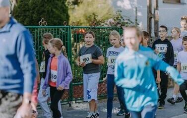 XIX Og&oacute;lnopolski Ekologiczny Bieg Krainy 3. Wież nad Borami &ndash; Owocowe Biegi Uliczne Dzieci i Młodzieży 257