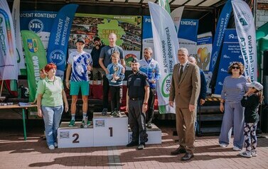 XIX Bieg Krainy 3. Wież nad Borami - wręczanie puchar&oacute;w i nagr&oacute;d 7