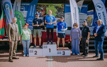 XIX Bieg Krainy 3. Wież nad Borami - wręczanie puchar&oacute;w i nagr&oacute;d 10