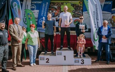 XIX Bieg Krainy 3. Wież nad Borami - wręczanie puchar&oacute;w i nagr&oacute;d 13
