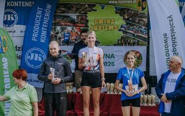 XIX Bieg Krainy 3. Wież nad Borami - wręczanie puchar&oacute;w i nagr&oacute;d 28