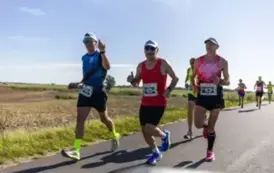 XVIII Og&oacute;lnopolski Bieg Szlakiem 3 Wież nad Borami  - Bieg głowny - 10 km 123