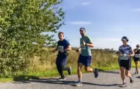 XVIII Og&oacute;lnopolski Bieg Szlakiem 3 Wież nad Borami  - Bieg głowny - 10 km 136